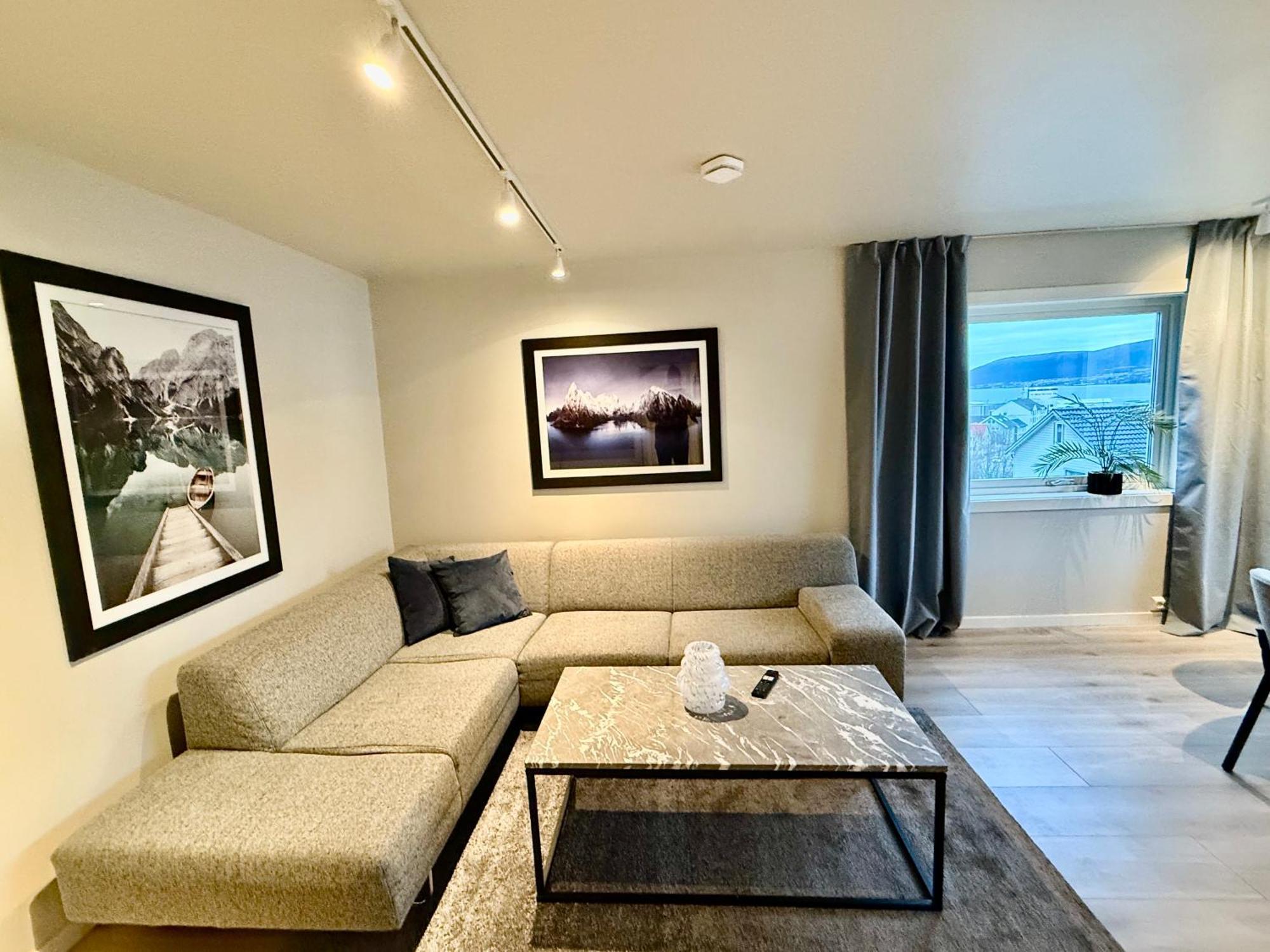 Lyngen - Tag Apartments Тромсьо Екстериор снимка